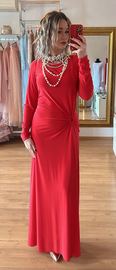 Úpletové červené šaty