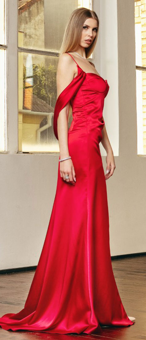 Červené korzetové šaty